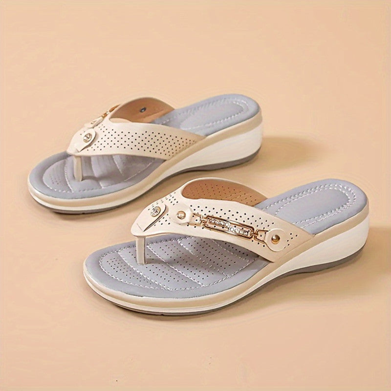 Coastal Comfort Wedge