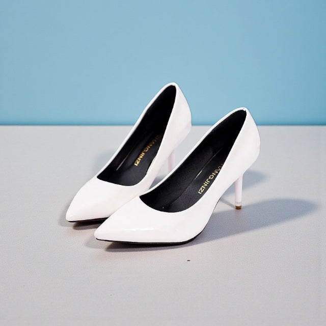 Éssentielle Classic Pointed Pump