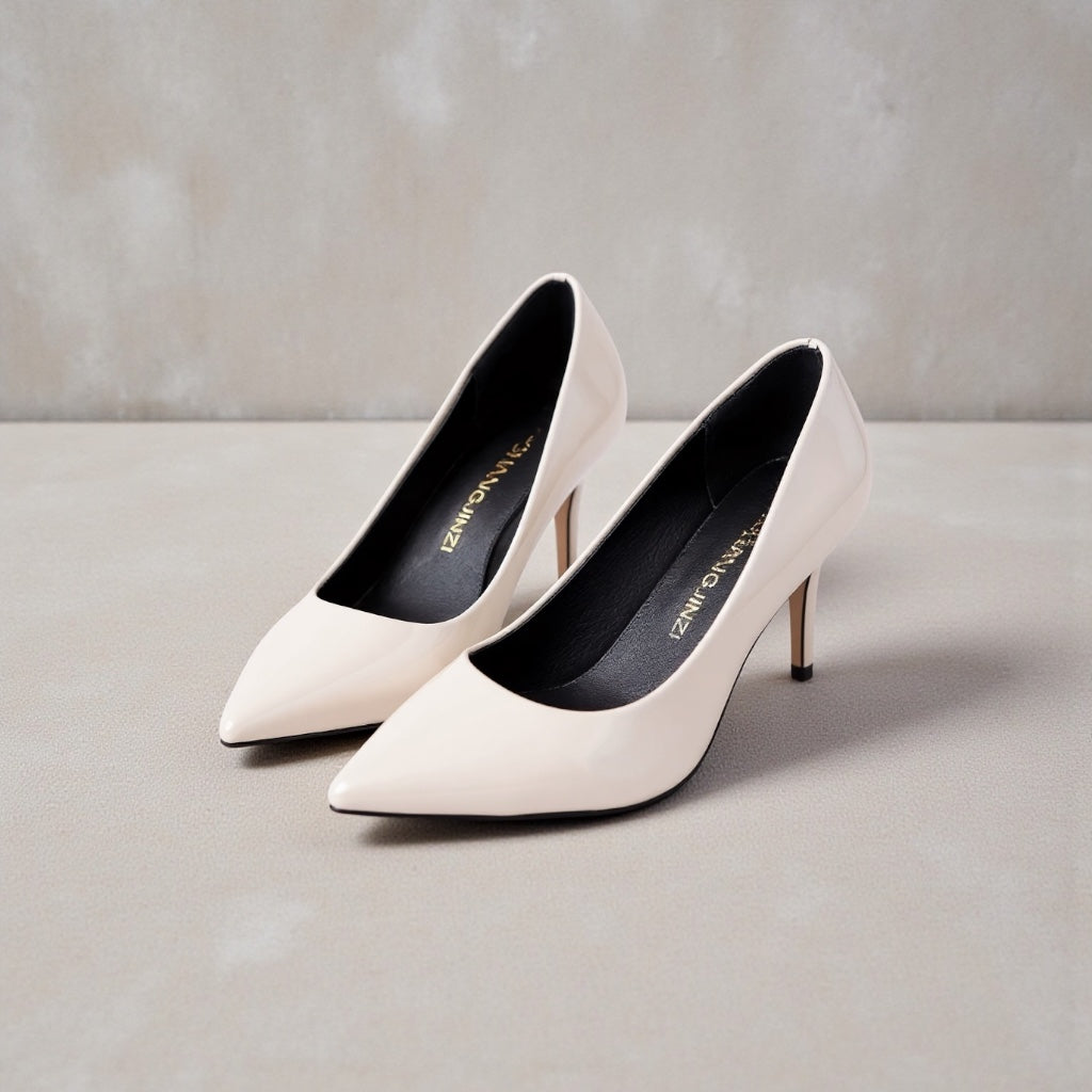 Éssentielle Classic Pointed Pump